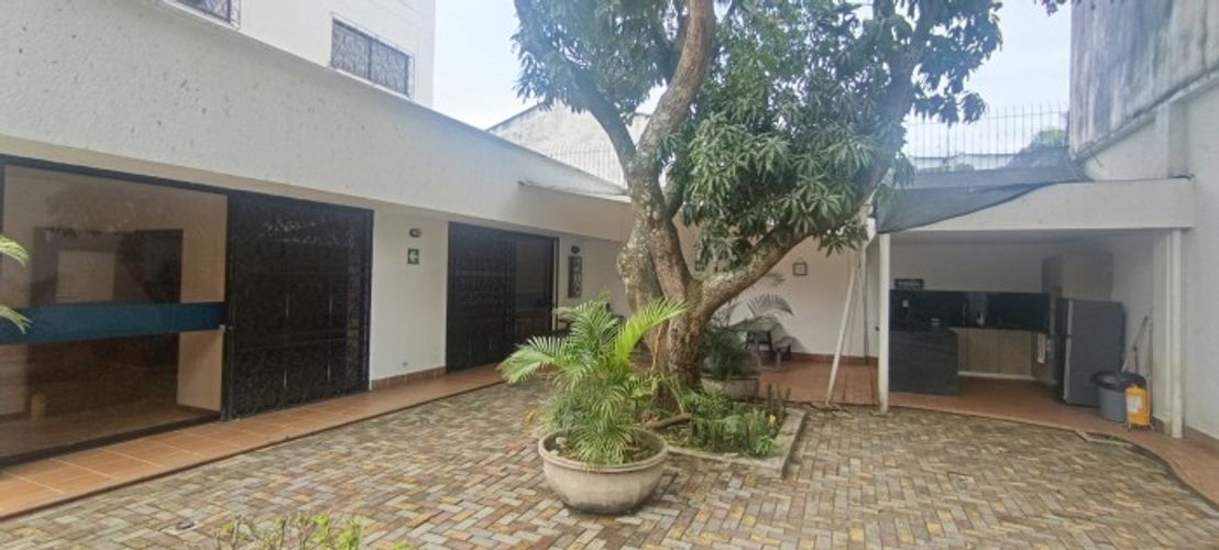 Casa de 12 alcobas en venta en Ciudad Jardin, Cali, 644 m² · foto 15 de 18