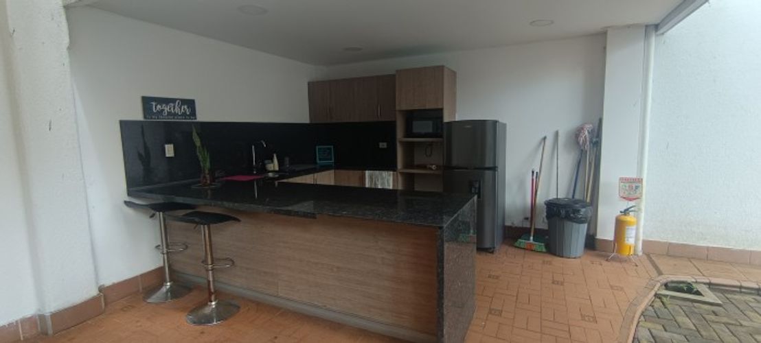 Casa de 12 alcobas en venta en Ciudad Jardin, Cali, 644 m² · foto 16 de 18