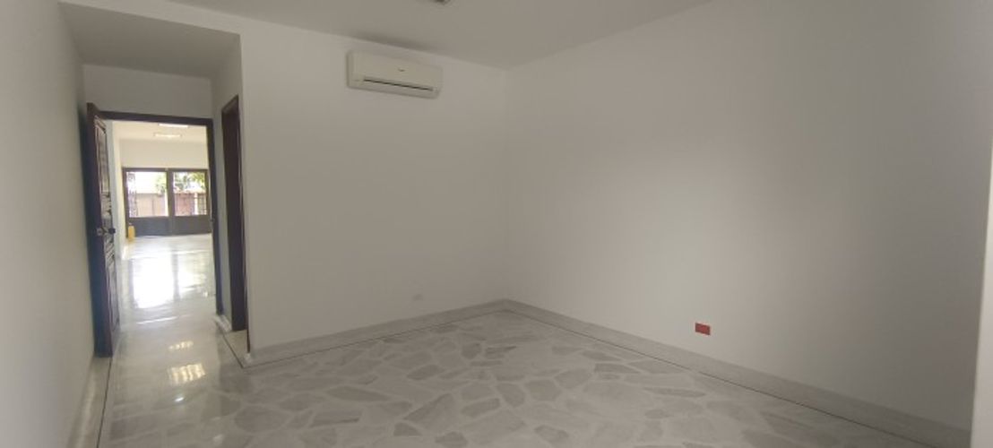 Casa de 12 alcobas en venta en Ciudad Jardin, Cali, 644 m² · foto 18 de 18