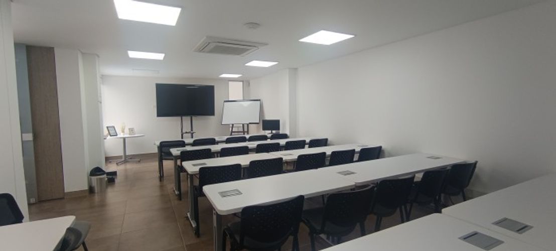 Casa de 9 alcobas en venta en Ciudad Jardin, Cali, 697 m² · foto 5 de 22