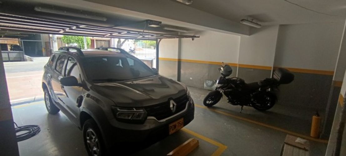 Casa de 9 alcobas en venta en Ciudad Jardin, Cali, 697 m² · foto 22 de 22