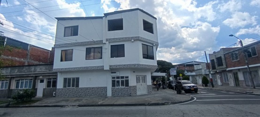 Edificio en venta en Cristobal Colon, Cali, 221 m² · foto 18 de 18
