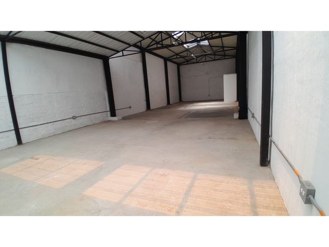 Local en arriendo en Belén Rosales, Medellín, 162 m² · foto 2 de 6
