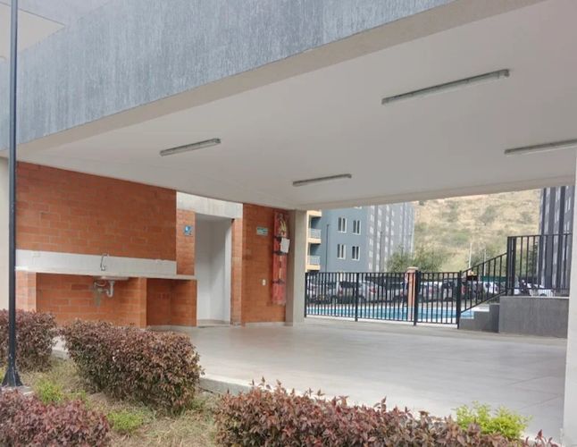 Apartamento de 2 alcobas en venta en Arroyohondo, Yumbo, 58 m² · foto 3 de 12