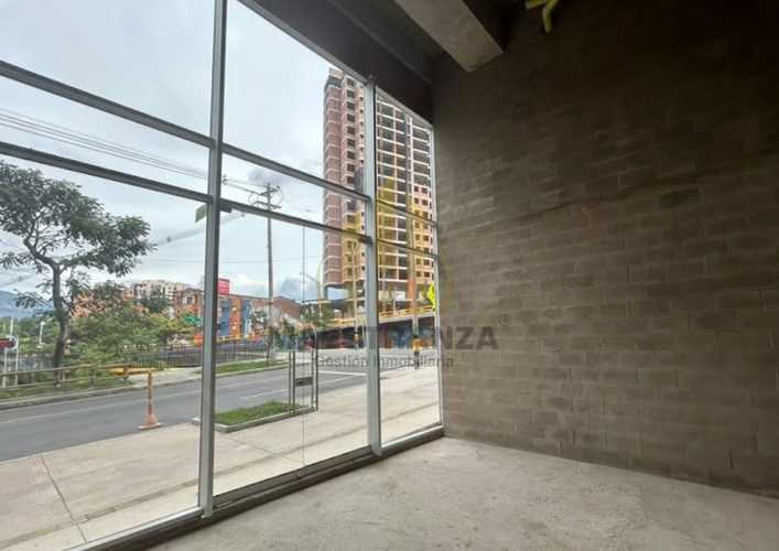 Local en arriendo en Laureles, Medellín, 26 m² · foto 2 de 9