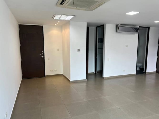 Oficina en arriendo en Los Balsos, Medellín, 56 m² · foto 4 de 18