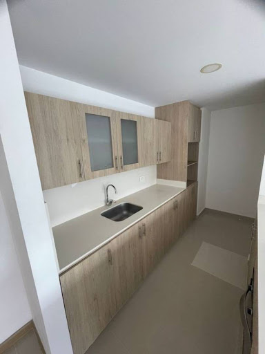 Apartamento en arriendo en Loma Del Esmeraldal, Envigado · foto 2 de 9