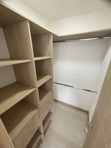 Apartamento en arriendo en Loma Del Esmeraldal, Envigado · foto 5 de 9