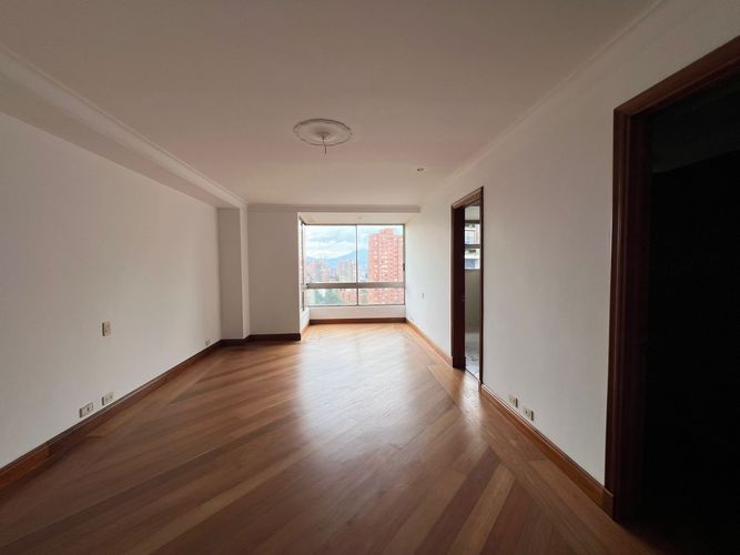 Apartamento de 4 alcobas en venta en El Poblado, Medellín, 660 m² · foto 11 de 20