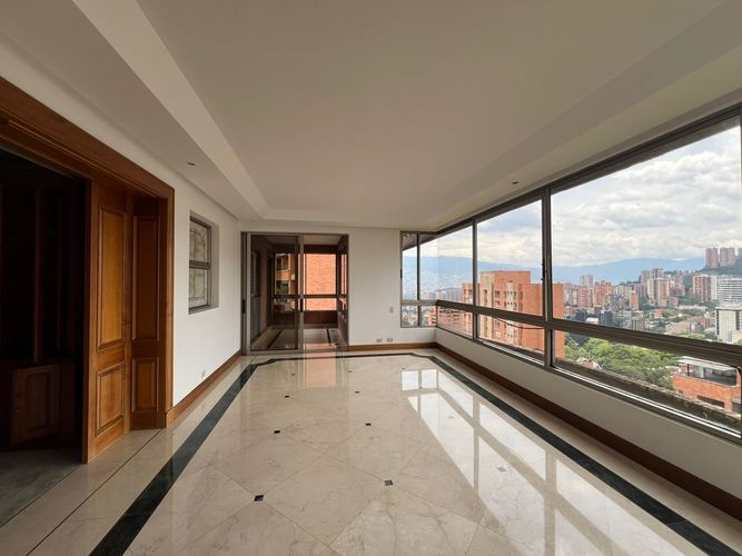 Apartamento de 4 alcobas en venta en El Poblado, Medellín, 660 m² · foto 5 de 20