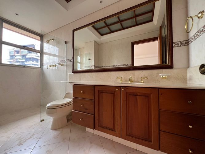 Apartamento de 4 alcobas en venta en El Poblado, Medellín, 660 m² · foto 17 de 20