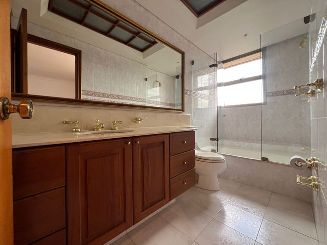 Apartamento de 4 alcobas en venta en El Poblado, Medellín, 660 m² · foto 16 de 20
