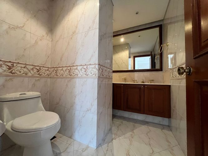 Apartamento de 4 alcobas en venta en El Poblado, Medellín, 660 m² · foto 19 de 20