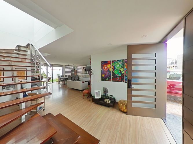 Casa de 3 alcobas en venta en Pueblo Viejo, Cota, 197 m² · foto 3 de 20