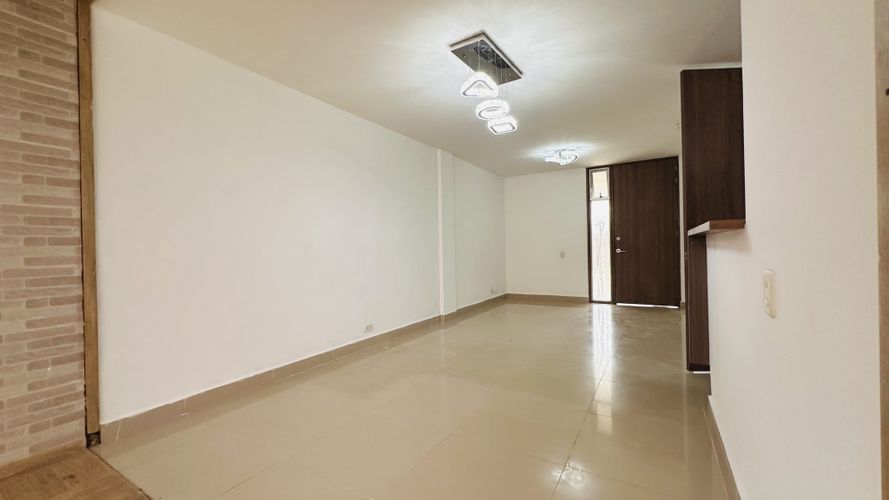 Casa de 3 alcobas en venta en Ciudad Country, Jamundí, 130 m² · foto 4 de 24