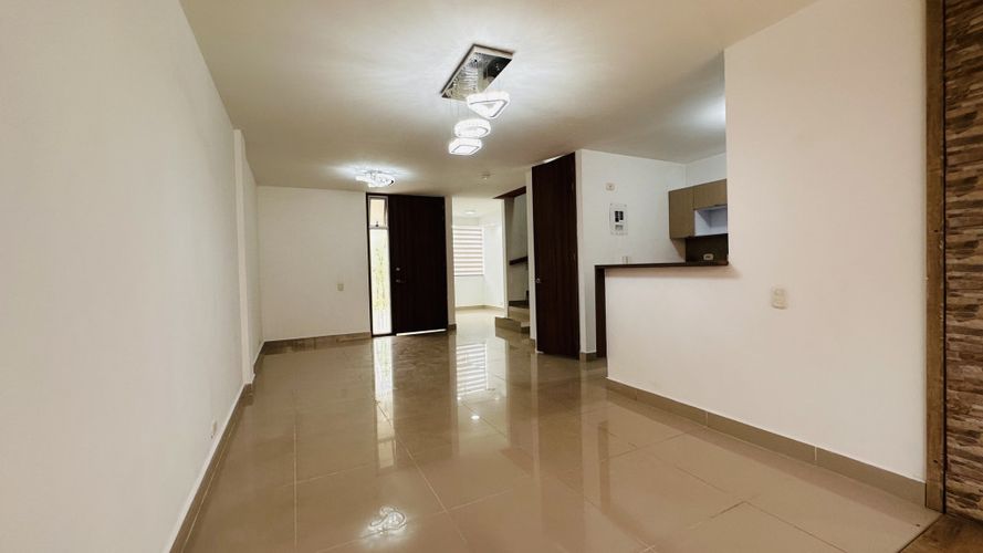 Casa de 3 alcobas en venta en Ciudad Country, Jamundí, 130 m² · foto 5 de 24