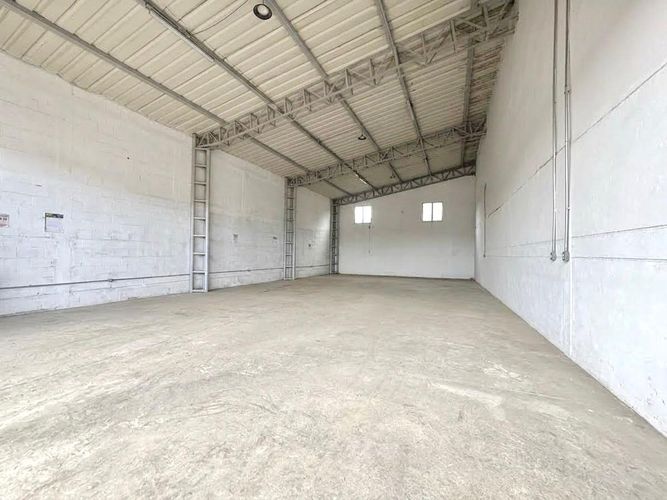 Bodega en arriendo en Ciudadela Comfamiliar Ii, Pereira, 315 m² · foto 3 de 11