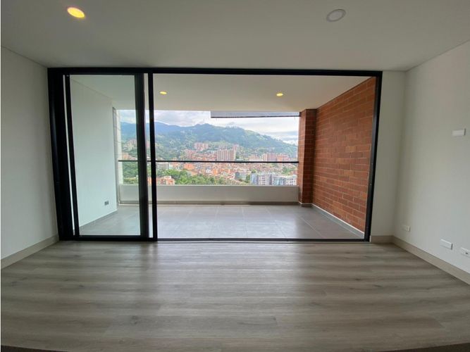 Apartamento de 2 alcobas en arriendo en Loma De Las Brujas, Medellín, 80 m² · foto 3 de 19