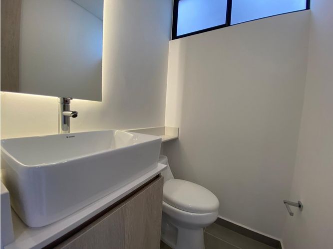 Apartamento de 2 alcobas en arriendo en Loma De Las Brujas, Medellín, 80 m² · foto 8 de 19