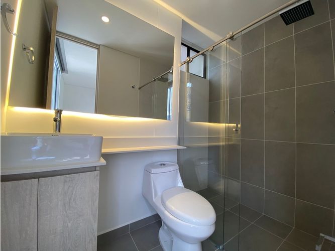 Apartamento de 2 alcobas en arriendo en Loma De Las Brujas, Medellín, 80 m² · foto 14 de 19