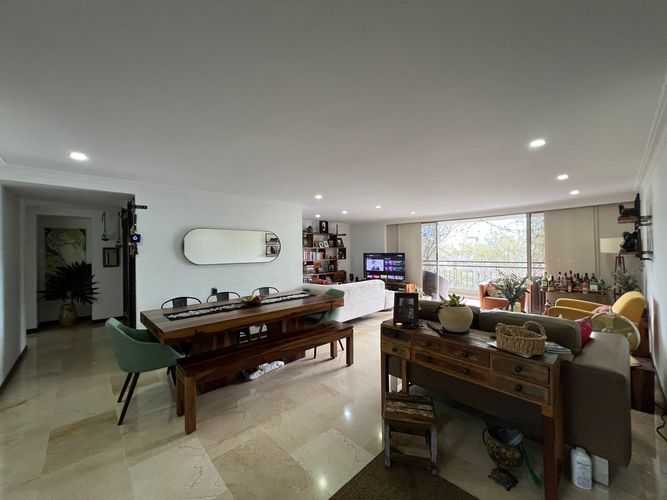 Apartamento de 3 alcobas en venta en El Poblado, Medellín, 152 m² · foto 1 de 16
