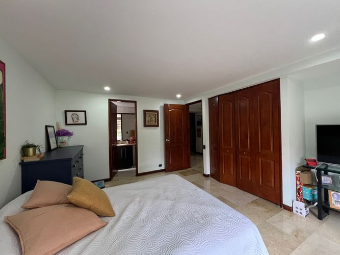 Apartamento de 3 alcobas en venta en El Poblado, Medellín, 152 m² · foto 10 de 16
