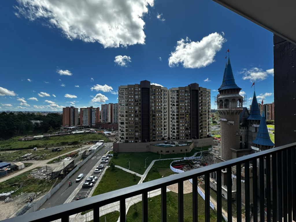Apartamento en arriendo en Llano Grande, Rionegro · foto 3 de 11
