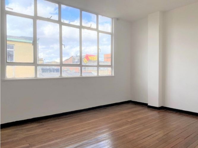Apartamento de 2 alcobas en venta en Santafé, Bogotá, 66 m² · foto 3 de 16