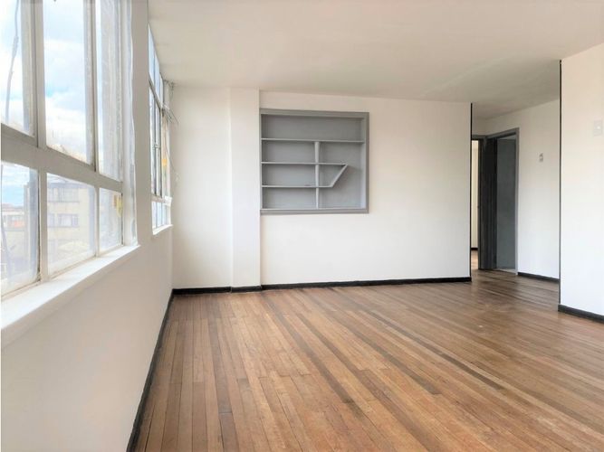 Apartamento de 2 alcobas en venta en Santafé, Bogotá, 66 m² · foto 4 de 16