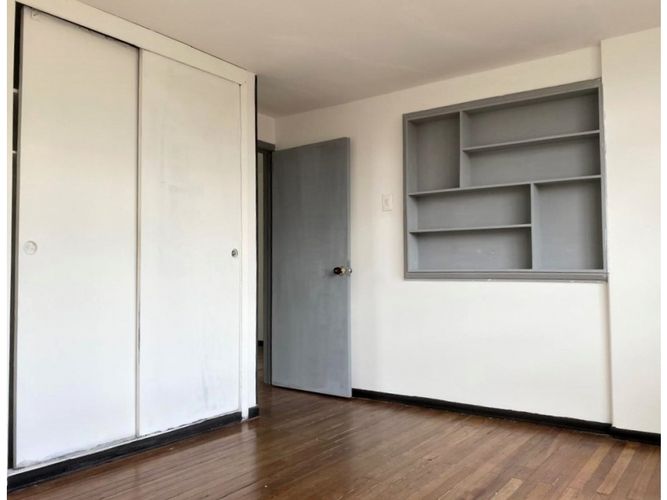 Apartamento de 2 alcobas en venta en Santafé, Bogotá, 66 m² · foto 9 de 16