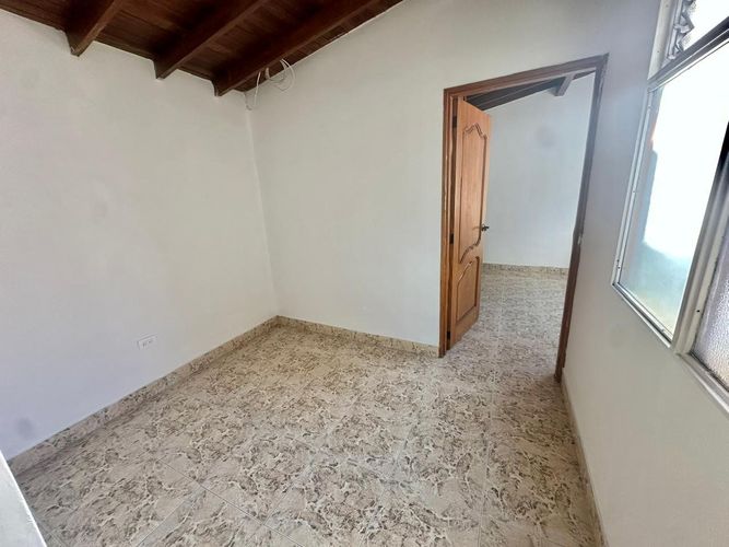 Apartamento de 4 alcobas en arriendo en Laureles, Medellín, 172 m² · foto 5 de 15