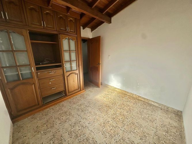 Apartamento de 4 alcobas en arriendo en Laureles, Medellín, 172 m² · foto 7 de 15