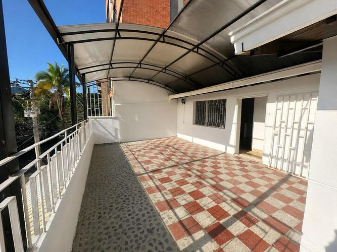 Apartamento de 4 alcobas en arriendo en Laureles, Medellín, 172 m² · foto 14 de 15