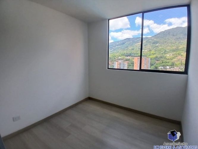 Apartamento de 3 alcobas en arriendo en Loma Del Escobero, Envigado, 111 m² · foto 9 de 10