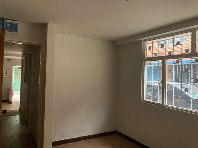 Casa de 8 alcobas en venta en Roma, Bogotá, 220 m² · foto 6 de 22