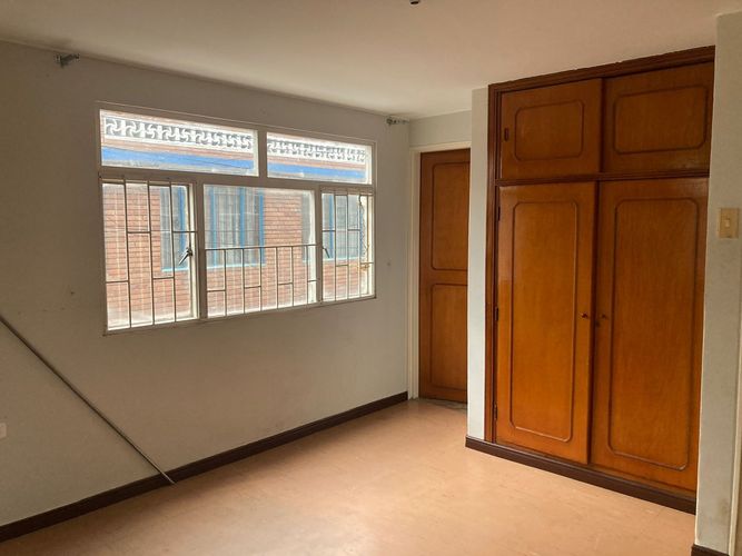 Casa de 8 alcobas en venta en Roma, Bogotá, 220 m² · foto 13 de 22