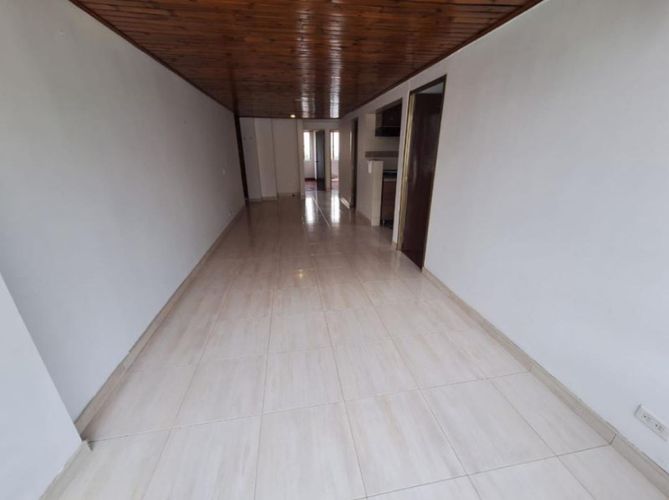 Apartamento de 3 alcobas en venta en Ciudad Jardin Sur, Bogotá, 63 m² · foto 2 de 10