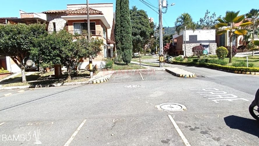 Casa de 4 alcobas en venta en Monteazul, Sabaneta, 300 m² · foto 9 de 24