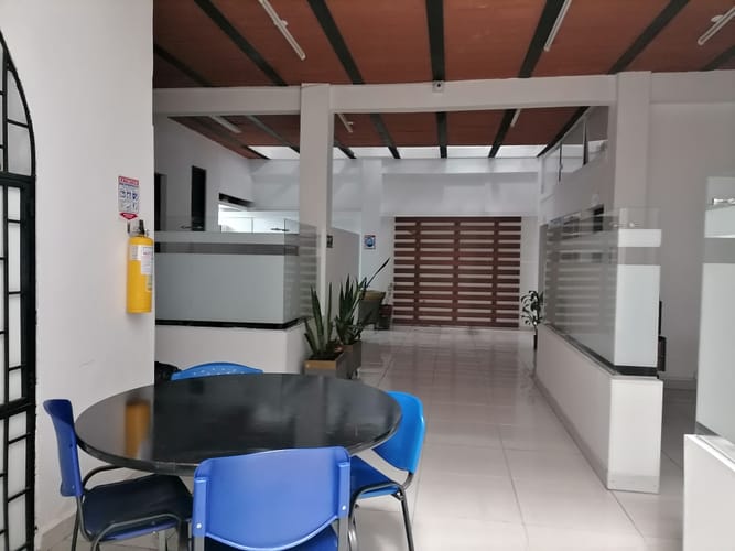 Edificio en venta en Versalles, Cali, 659 m² · foto 4 de 24