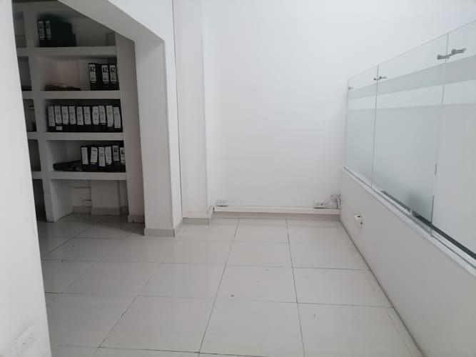 Edificio en venta en Versalles, Cali, 659 m² · foto 12 de 24