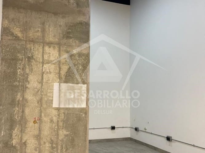 Local en venta en Los Colegios, Rionegro, 29 m² · foto 3 de 5