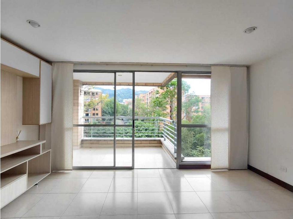 3BR Apartment in Loma del Escobero (113 m²) - 3