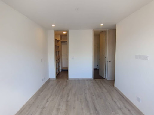 Apartamento en arriendo en Las Lomas No.1, Medellín · foto 7 de 17