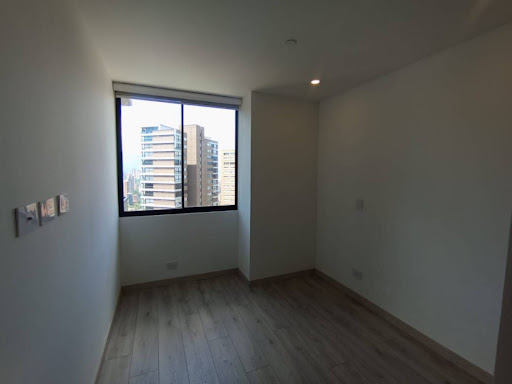 Apartamento en arriendo en Las Lomas No.1, Medellín · foto 10 de 17