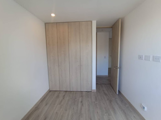 Apartamento en arriendo en Las Lomas No.1, Medellín · foto 11 de 17