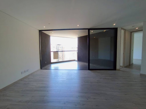 Apartamento en arriendo en Las Lomas No.1, Medellín · foto 16 de 17