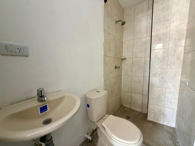 Edificio en venta en Union De Vivienda Popular, Cali, 500 m² · foto 24 de 24