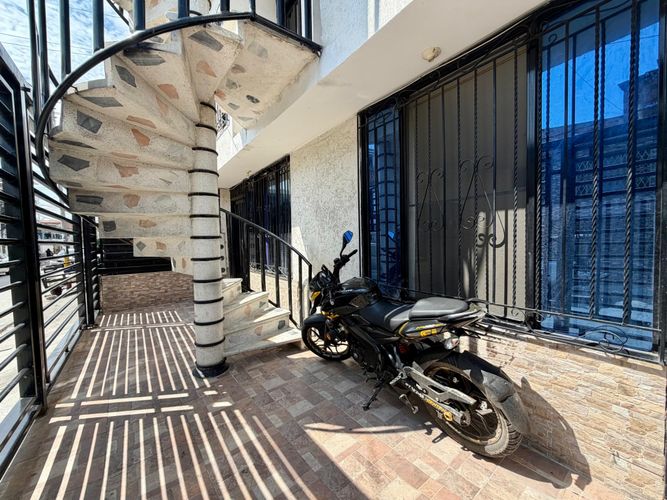 Edificio en venta en Union De Vivienda Popular, Cali, 500 m² · foto 18 de 24