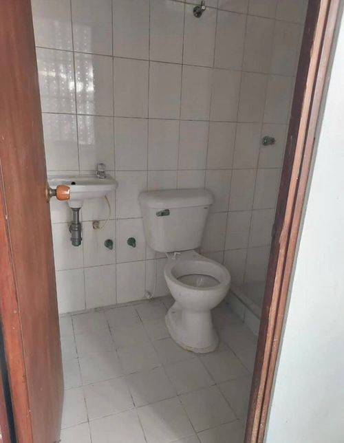 Casa de 7 alcobas en venta en Guayaquil, Cali, 240 m² · foto 10 de 16