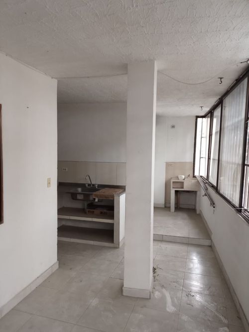Casa de 7 alcobas en venta en Guayaquil, Cali, 240 m² · foto 14 de 16